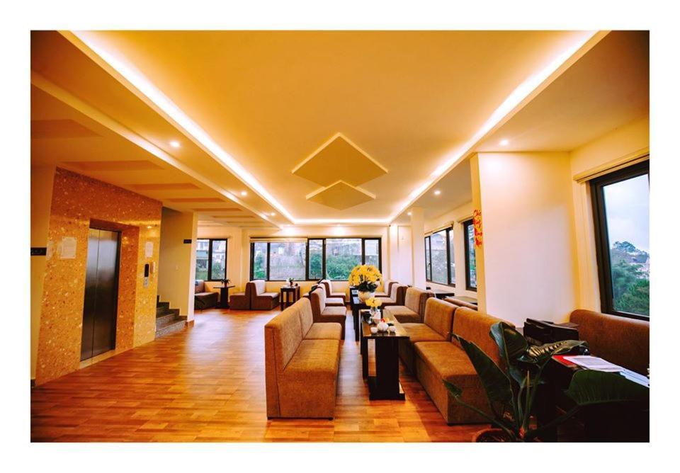 Van Tien Tv Hotel Da Lat- Ttn Hotel Esterno foto
